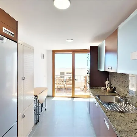 Lomas De Monteros - With Seaviews شقة