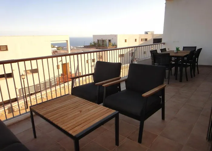Lomas De Monteros - With Seaviews