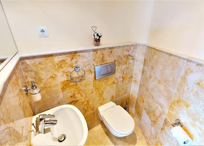 Lomas De Monteros - With Seaviews